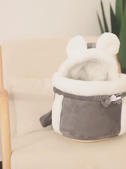 Découvrez notre sac à dos en peluche pour animaux de compagnie, le compagnon idéal pour les sorties avec votre animal préféré. Sac à dos en peluche, sac à dos pour animaux, sac à dos pour chien, sac à dos pour chat, sac à dos pour petit animal, sac à dos confortable, sac à dos sécurisé, sac à dos douillet, sac à dos pratique, sac à dos adorable, sac à dos pour randonnée, sac à dos pour voyage, sac à dos pour promenade.